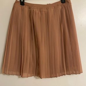 LC Pleated Skirt